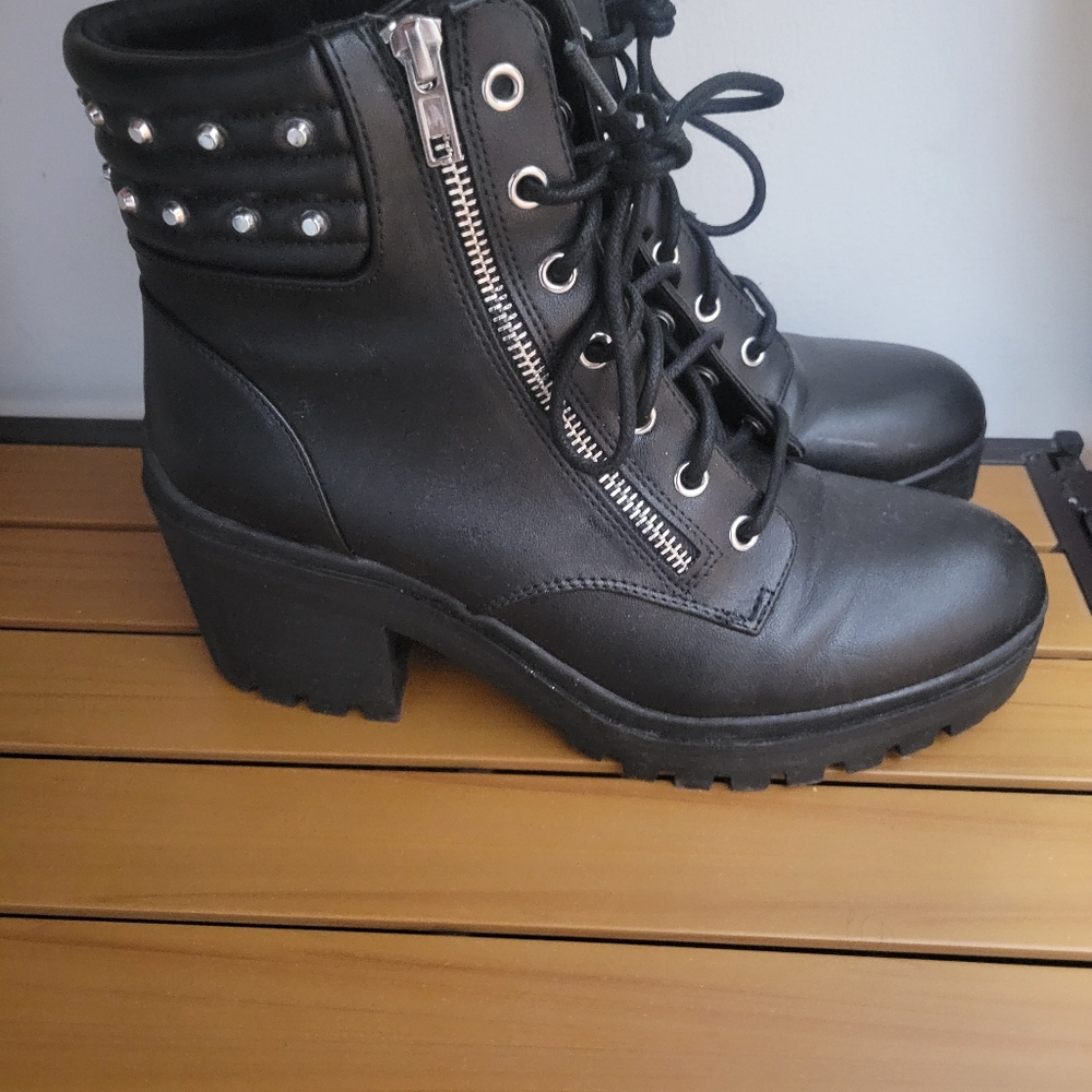 No Boundary Black Boots